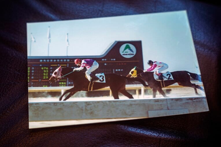 荒尾競馬場にて　©Takuya Sugiyama