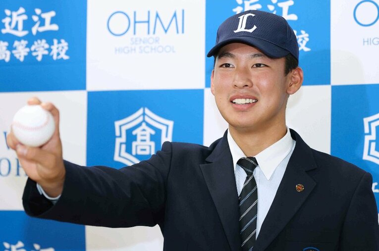 西武5位指名の山田陽翔投手（近江高・175cm78kg・右投右打） ／ photograph by JIJI PRESS