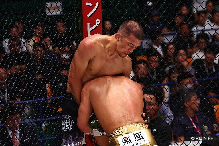 『RIZIN LANDMARK 6』佐藤将光vs.太田忍　©RIZIN FF