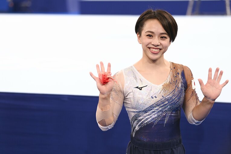 子役の芸能活動も体操のため　村上茉愛が女子個人初のメダルを獲るまで「リオから昨日まで泣きつくしたというくらい泣きました」(13)