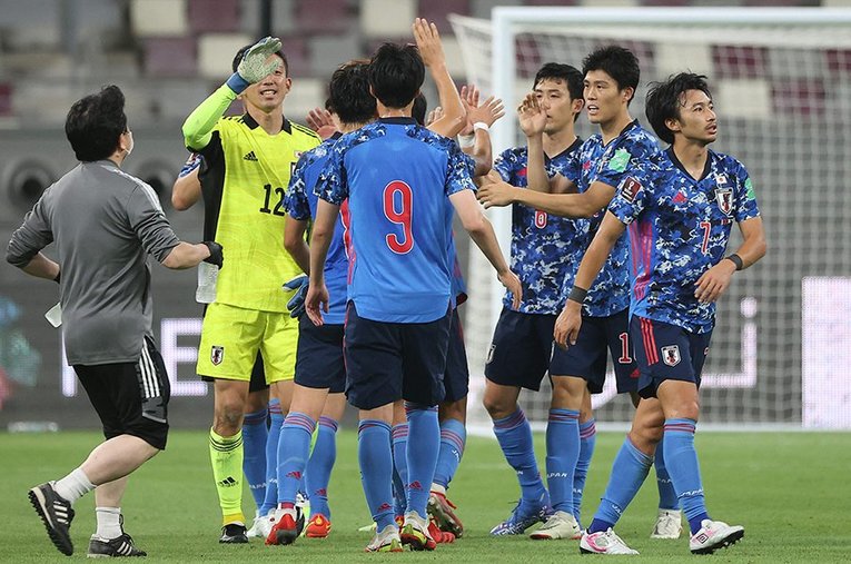 中国戦、1－0の勝利に笑顔を浮かべる選手は少なかった。前半戦の試金石である10月シリーズ、日本代表はさらに力を見せなければならない ／ photograph by AFP/AFLO