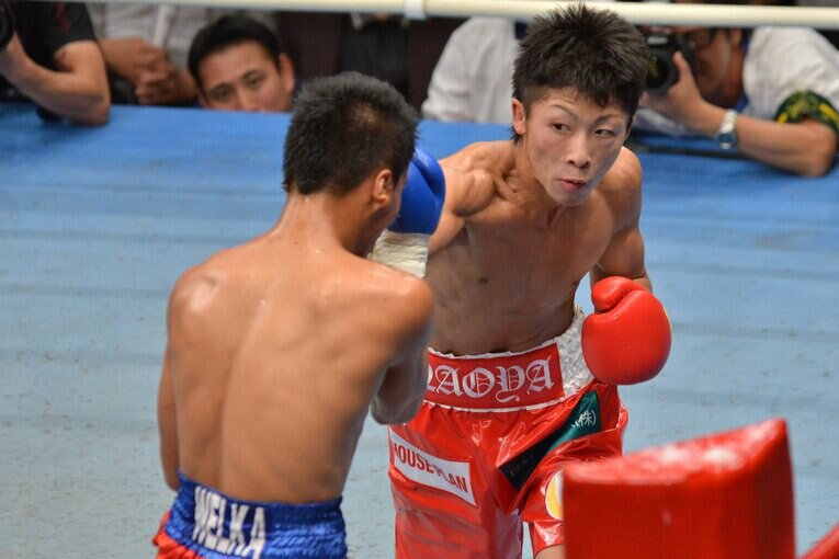 2012年10月、プロデビュー戦での井上尚弥の肉体　©AFLO