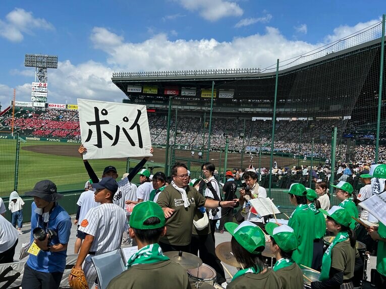 滋賀学園ジャズオーケストラ部顧問の北川和哉氏　©Yukiko Umetsu