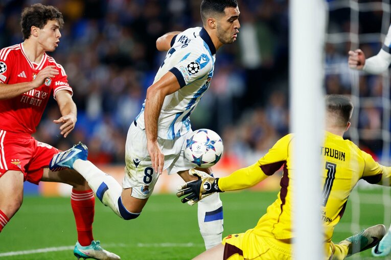 久保建英22歳「このような勝利に慣れないと」なぜ“ソシエダ20季ぶりCL決勝T”偉業にもクールだったか…“動画に収まらない”タケの真骨頂(7)