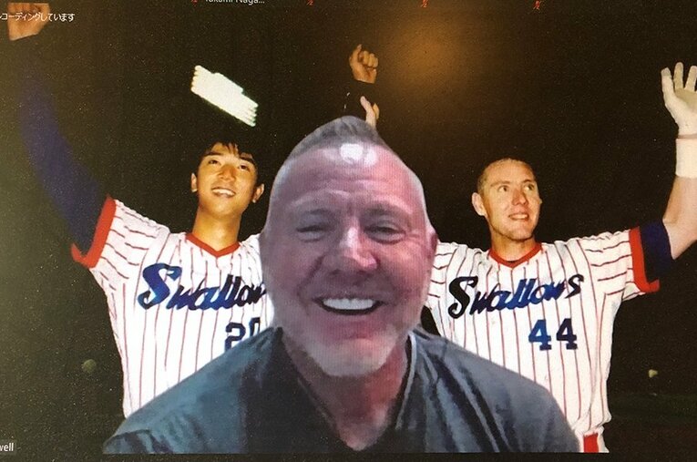 4月26日、JRFPA（日本プロ野球外国人OB選手会）主催のオンラインミーティングでファンと交流するハウエル氏。 ／ photograph by Shoichi Hasegawa,KYODO(in the article）