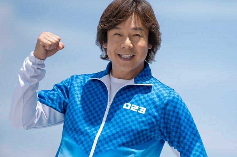 元・体操のお兄さんとして現在も体操指導などの活動を続ける佐藤弘道さん。「おかあさんといっしょ」初出演から、今年で30周年 ／ photograph by Shiro Miyake