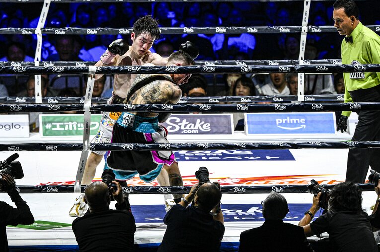 なかなか倒れないブドラーのタフさを感じた試合にもなった(3枚目/全4枚)　©Takuya Sugiyama