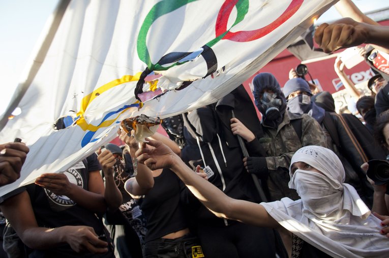 5年前のリオ五輪時、現地では反対運動も起きていた©Getty Images