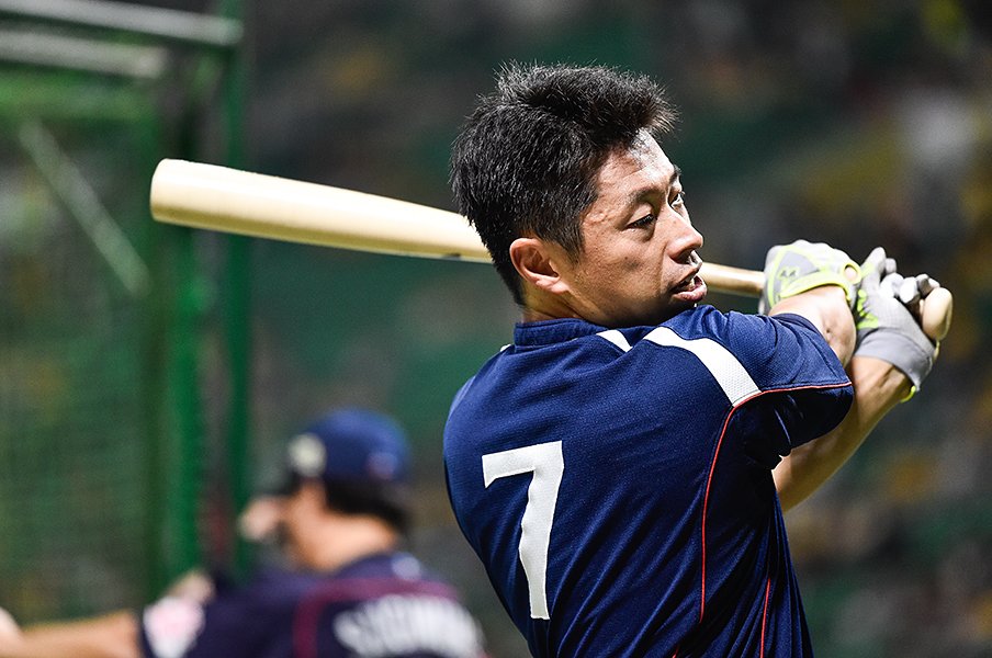 山田哲人にセカンドを奪われても、田中浩康は才能を讃える器があった。<Number Web> photograph by Nanae Suzuki