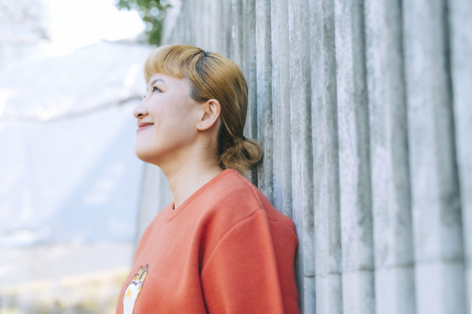 家族のサポートに感謝する丸山さん　©︎Asami Enomoto