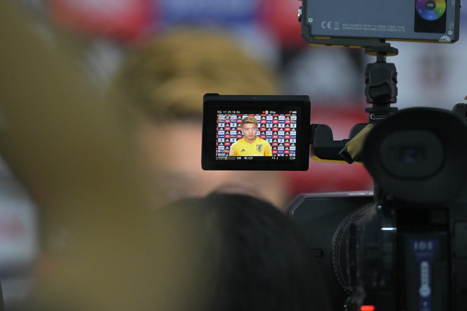 プレッシャーにもなりうる目標を堂々と言葉にして語ってきた堂安。果たして決勝トーナメントではどのような活躍を見せくれるか　©Koki Nagahama/JMPA