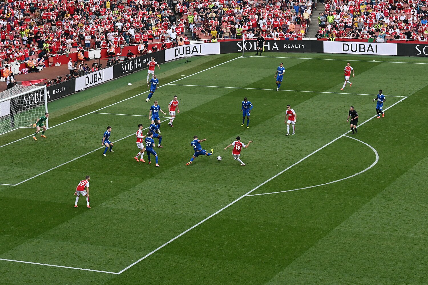 冨安の劇的ゴール。左SBの冨安がペナルティエリア内まで入り込んでいた【2枚目／全4枚】　©Getty Images