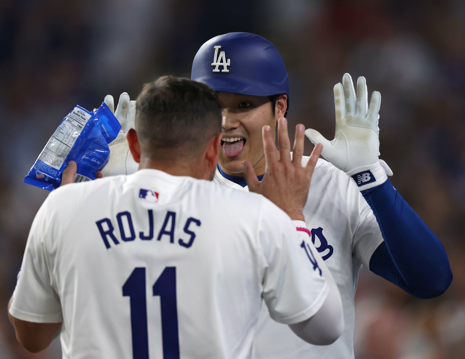 大谷とロハスの「デコピンポーズ」　©Getty Images