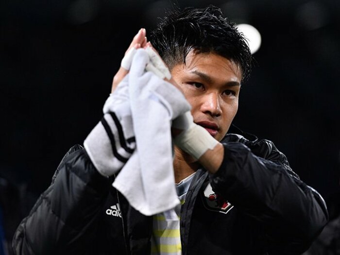 中村航輔、JベストGKから代表へ。「フィジカル、“have to”だなって」＜Number Web＞ photograph by Yuki Suenaga