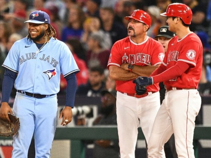 大谷翔平の“敵チームからも”愛されすぎな日常…元同僚は「最初に会話した時からナイスガイ」“日ハム時代のユニフォームが宝物”と語る選手も<Number Web> photograph by Getty Images