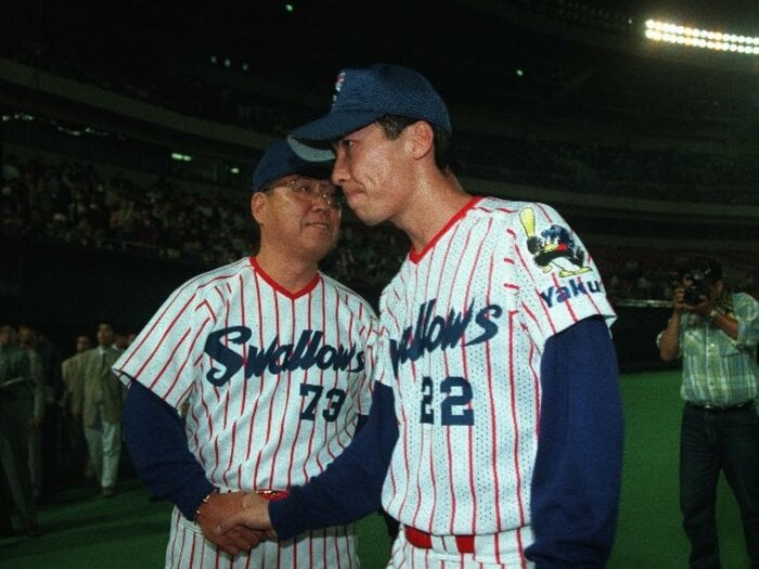 「お前が監督か。他におらんのか?」野村克也がヤクルト高津監督に贈った“最後の金言”「野村監督の言葉はいつも答えではなく問いでした」<Number Web> photograph by JIJI PRESS