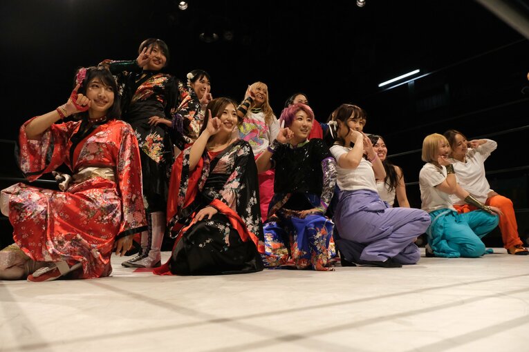 アクトレスガールズ大会の恒例となっているオープニングダンス　©Norihiro Hashimoto