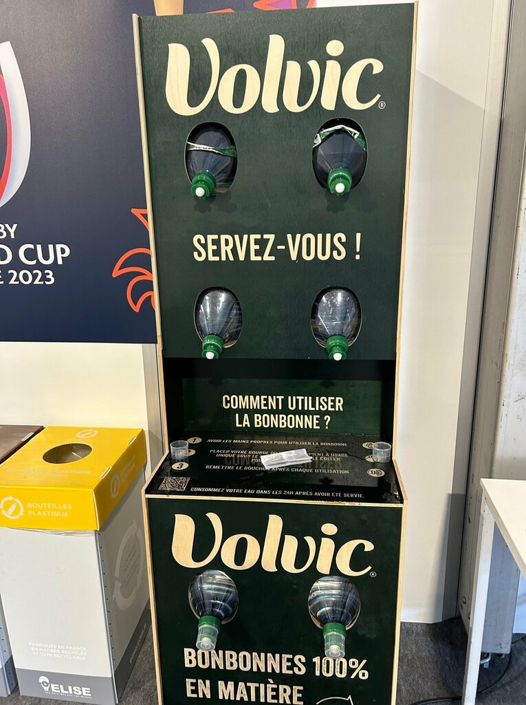 メディアセンターに用意されたVolvic