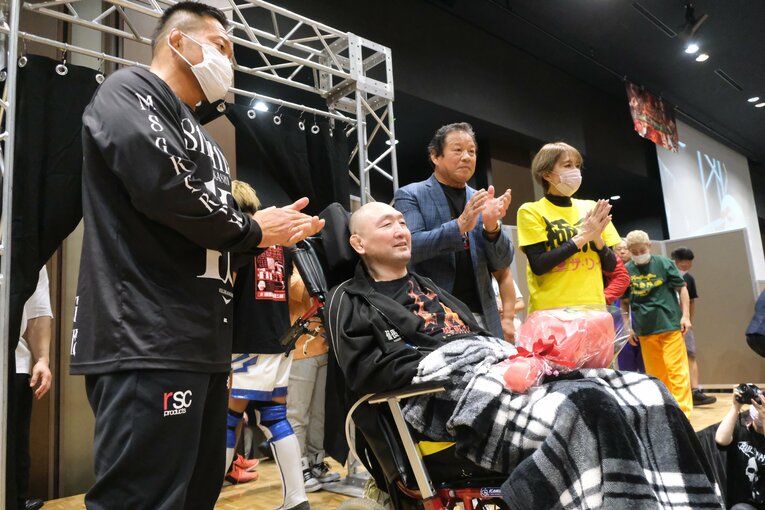 5月6日の『押忍PREMIUM』に車いすで登場した大谷晋二郎　©Norihiro Hashimoto