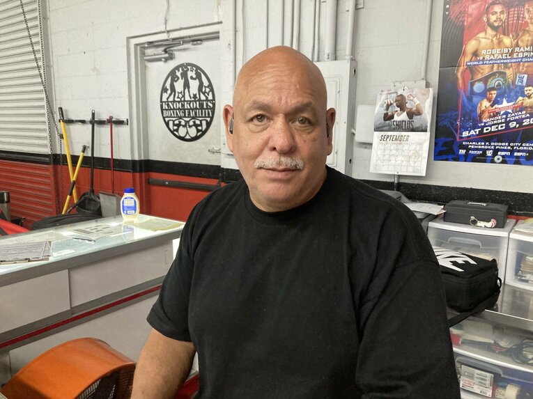 中谷の成長を見守ってきたトレーナーのルディ・エルナンデス氏　©︎Daisuke Sugiura