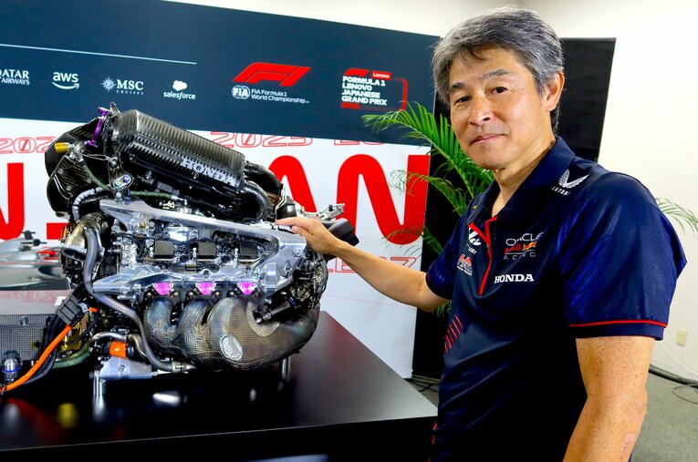 2021年にレースに投入されたホンダの新骨格PUと角田氏 ／ photograph by Masahiro Owari