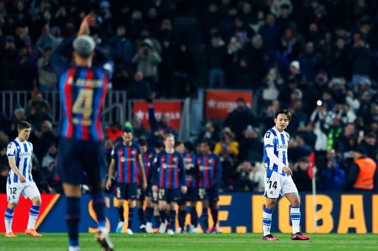 「クボのことは知ってるよ」バルササポに久保建英が笑顔で… 放送なしが惜しい「名手ブスケッツが声を荒げた」鮮烈プレー〈現地撮影〉(38)