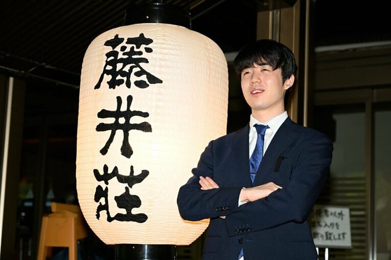 最年少名人となった藤井聡太七冠（2023年6月、当時20歳）　 ／ photograph by Keiji Ishikawa