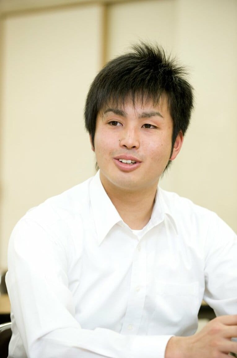 ドラフト後に取材を受ける大石 ／ photograph by Mami Yamada