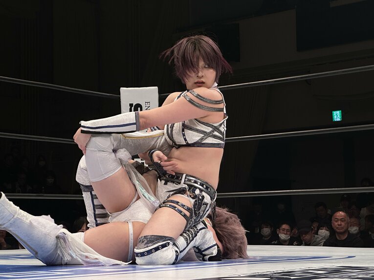 安納サオリvs中野たむ　©Norihiro Hashimoto