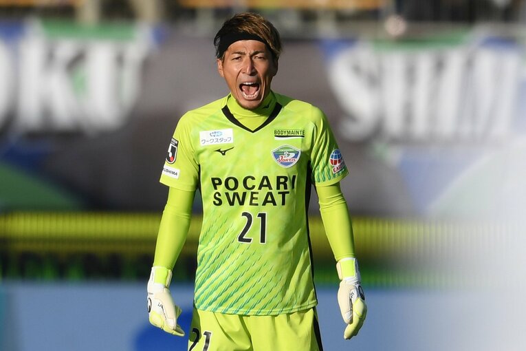 守護神の上福元直人は大きな声で味方を鼓舞した