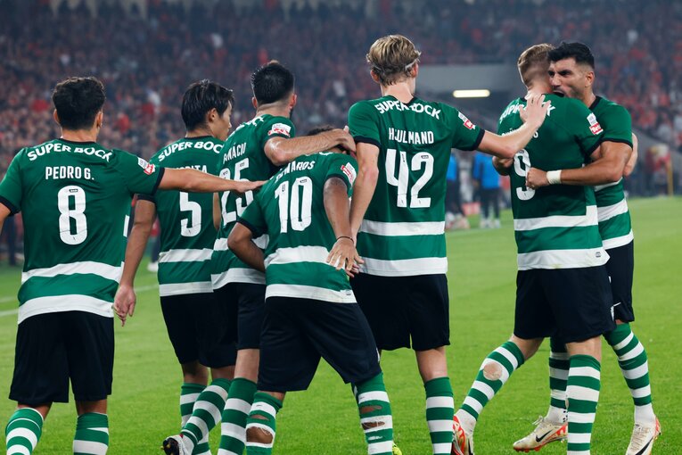 森保ジャパン守田英正28歳“日本に伝わらない”ポルトガルで認められた勲章…敗戦で目は充血も「5万人の敵地ダービー大ブーイング」(12)