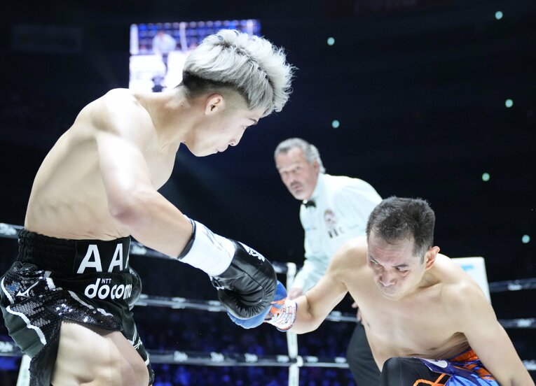 試合後、ドネアは井上の右について「見えなかった」と語った　©Naoki Fukuda