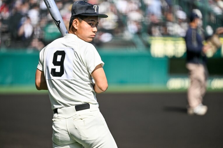 ドラフト候補で大阪桐蔭の主軸を担う徳丸快晴（2年生）　©Nanae Suzuki