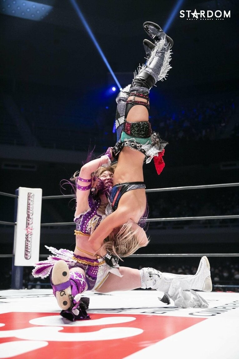 スターダム・ジュリアが語る“危険論”への本音とプロレス観「見る人は気にせず。ただ、どこかでストップをかけないと」《特別グラビア》(75)