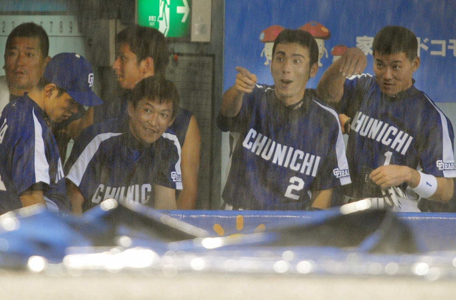 中日でチームメイトとなった荒木雅博と福留孝介 ©JIJI PRESS