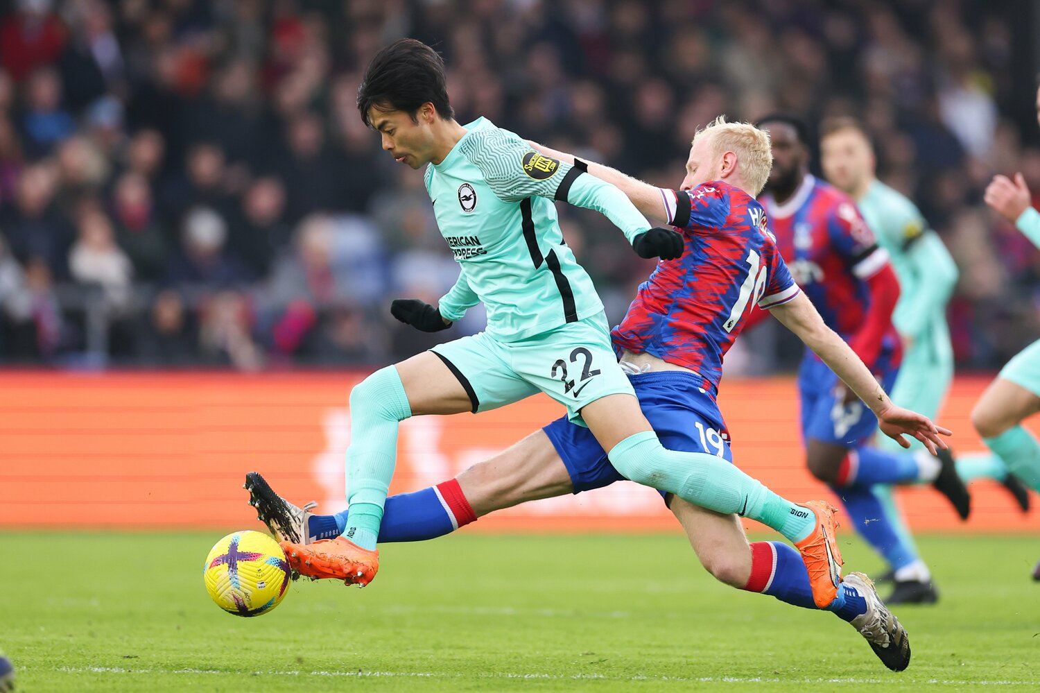 W杯で世界中からの注目を浴び、大会後も評価が急上昇中の三笘。受賞に最も近い存在と思われたが…　©Getty Images