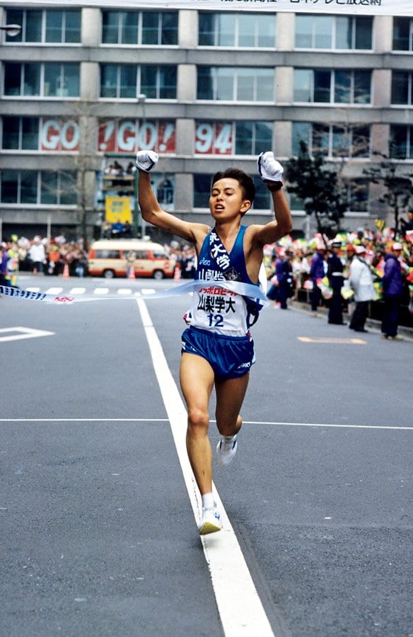 尾方剛　Tsuyoshi Ogata　1973年5月11日、広島県生まれ。'94年の箱根駅伝では10区を走り、初の総合タイム10時間台で優勝。卒業後は中国電力に入社し、'05年の世界陸上男子マラソンでは銅メダルに輝いた。現在は広島経済大学で陸上部の監督を務める　©Getsuriku