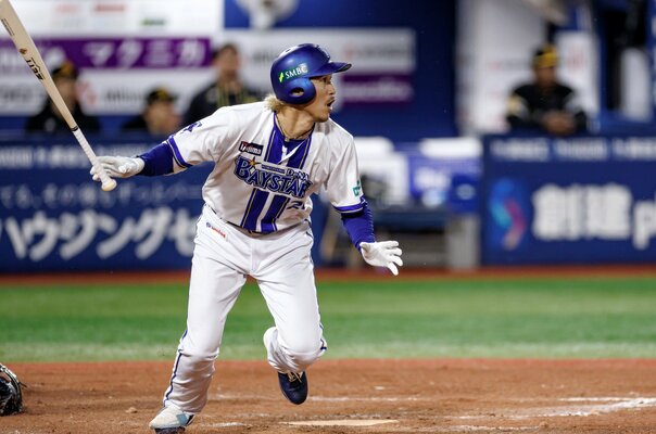 日本シリーズ「2年前と同じ展開?」ソフトバンク連勝もDeNA逆襲はあるのか? カギを握るのは”シリーズ男”の存在…第3戦で注目したい三森大貴の起用法