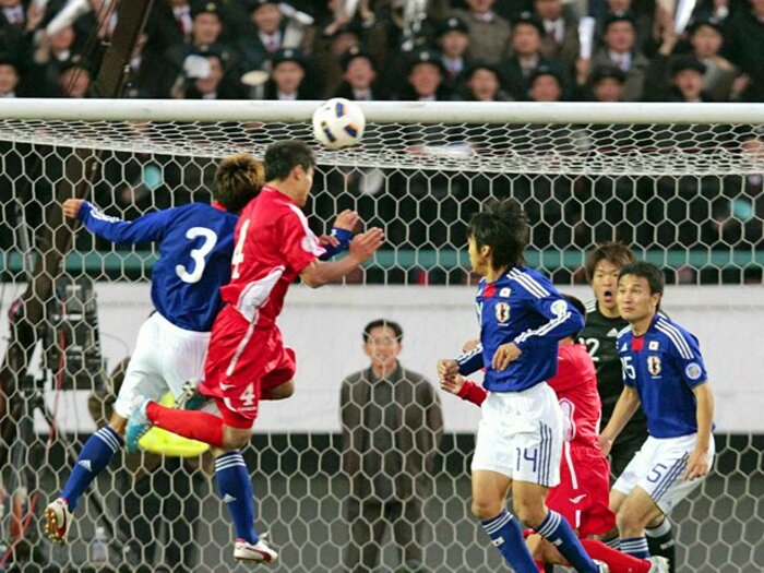 平壌でザックの無敗記録ストップ!遠藤不在時の打開策、いまだ見えず。<Number Web> photograph by KYODO