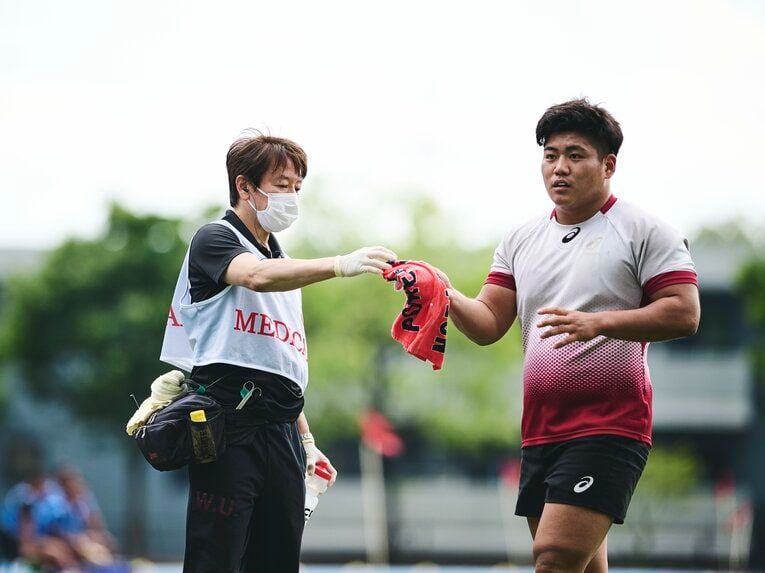 逆ヘッドタックルで倒れる学生も…名門・早稲田大学ラグビー蹴球部ドクターの1日に密着「コンタクトスポーツには不可欠」(19)