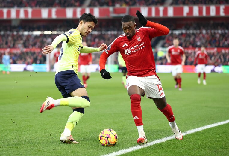 菅原とオドイのマッチアップ　©Getty Images