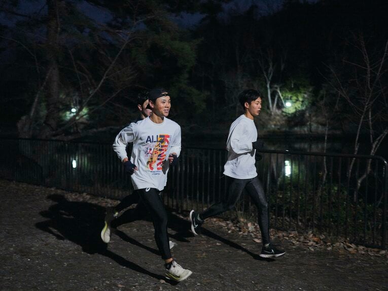 ペースが一致した選手は一緒に走ることもある　©Yuki Suenaga