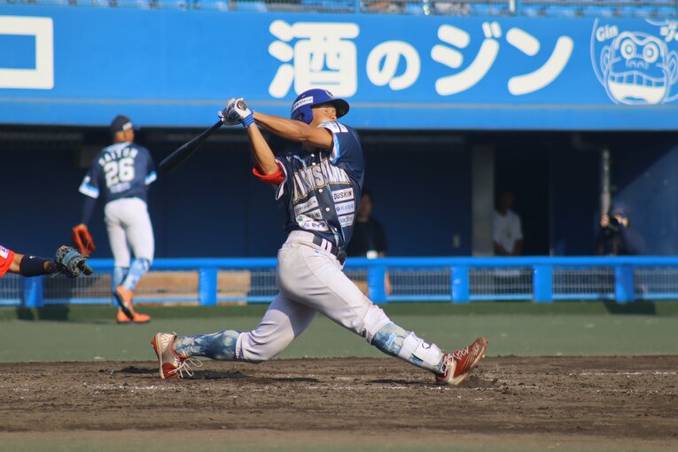 井上の打撃　©Kou Hiroo