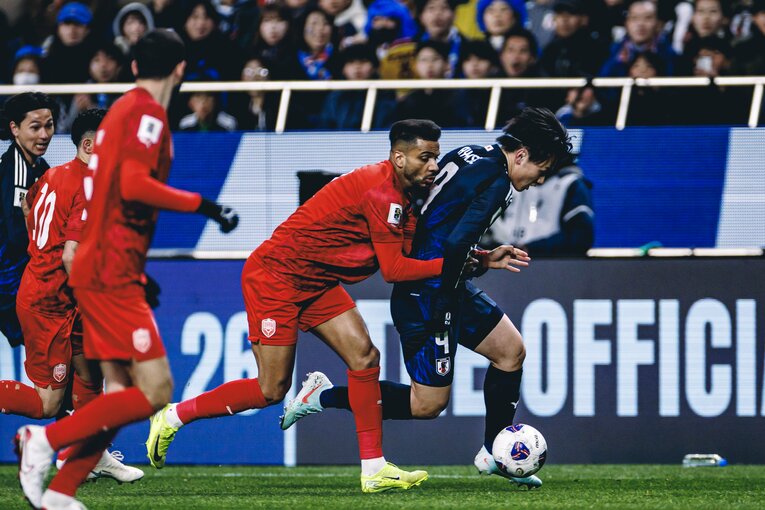 前半は上田へのロングボールが多かった　©Kiichi Matsumoto