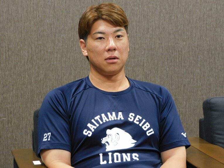 栗山について語る炭谷　©Number Web