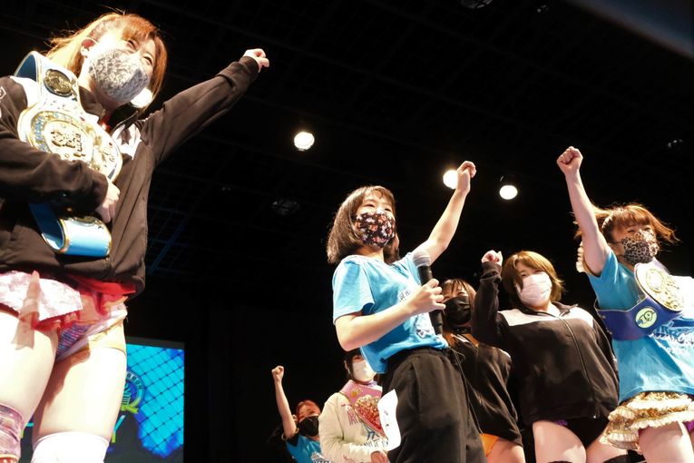 デビュー戦を迎えた12歳のキッズレスラー・咲蘭