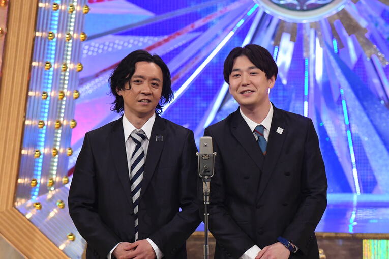 M-1決勝では7番手で登場。「新しい日本語」のネタをかけた。結果は616点で最下位だった　©M-1グランプリ事務局