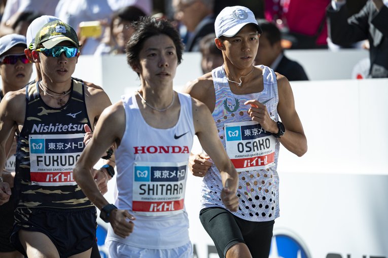 2019年のMGCファイナルチャレンジで、左から福田穣、設楽悠太、大迫傑　©Takuya Sugiyama