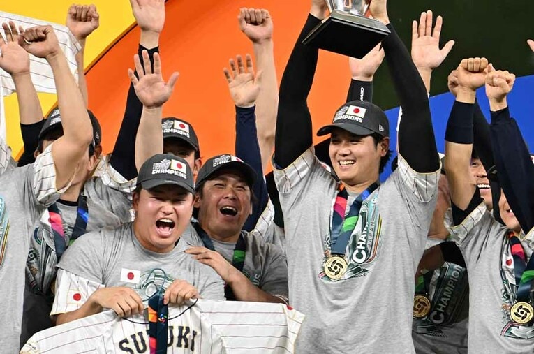 あの表情が忘れられない。桁違いの打撃を見せる大谷の姿に、村上はただただ言葉を失っていた ／ photograph by Naoya Sanuki