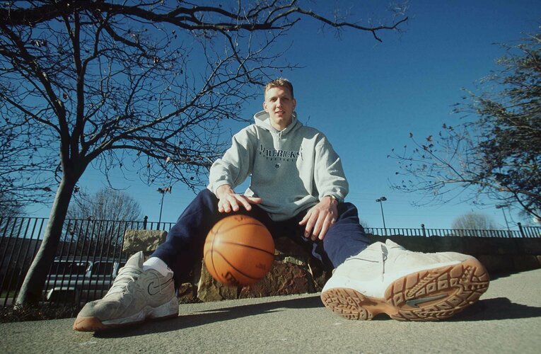 NBA加入当時に撮影した、若かりし頃のノビツキー　©︎Getty Images